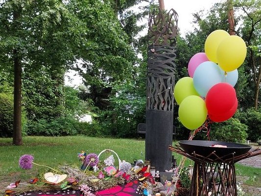 Ein Gottesdienst und Mitmachangebote erinnern am 12. Juli daran, dass das Sternenkinder-Grabfeld vor 25 Jahren eingerichtet wurde. Fotos: privat
