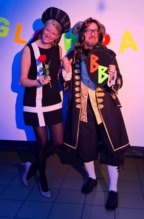 Pfarrerin Sarah Töws und Pfarrer Marco Beuermann gaben „Die Schöne und das Biest“ (Foto: Primas)