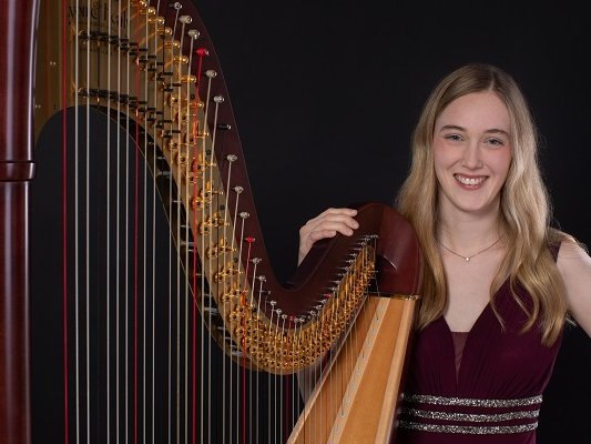 Harfenistin Charlotte Michels Foto: privat