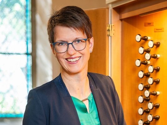 Birke Schreiber an der Orgel		Foto: privat